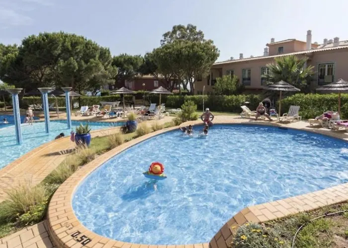 Host Wise - Wonderful Flats With Pool